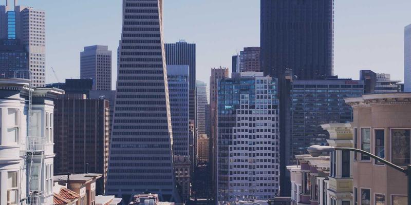 防爆为先,智能护航:金东电气智能电容器组如何为石化行业谐波治理与无功补偿筑牢安全防线